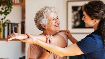 physiotherapist conversation with patient